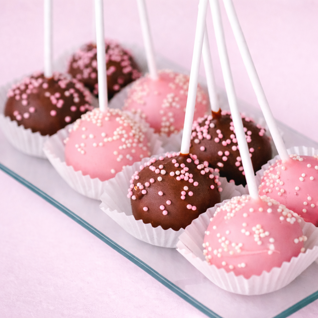 CUPID’S CAKE POP- 2 DOZEN