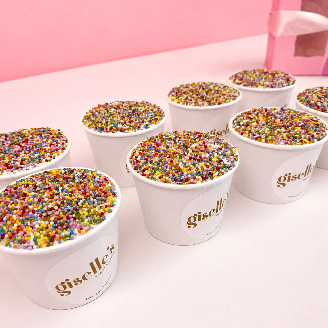 DOT CAKE PARADISE - 6 CAKES