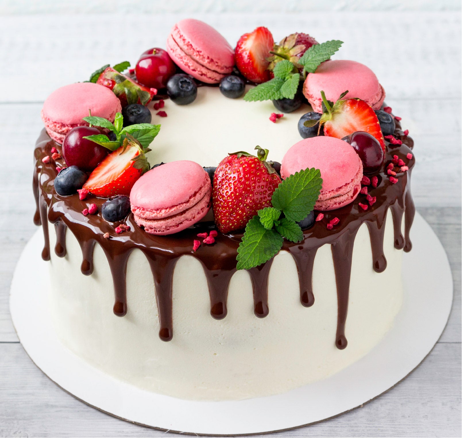 BLOSSOM STRAWBERRY CAKE